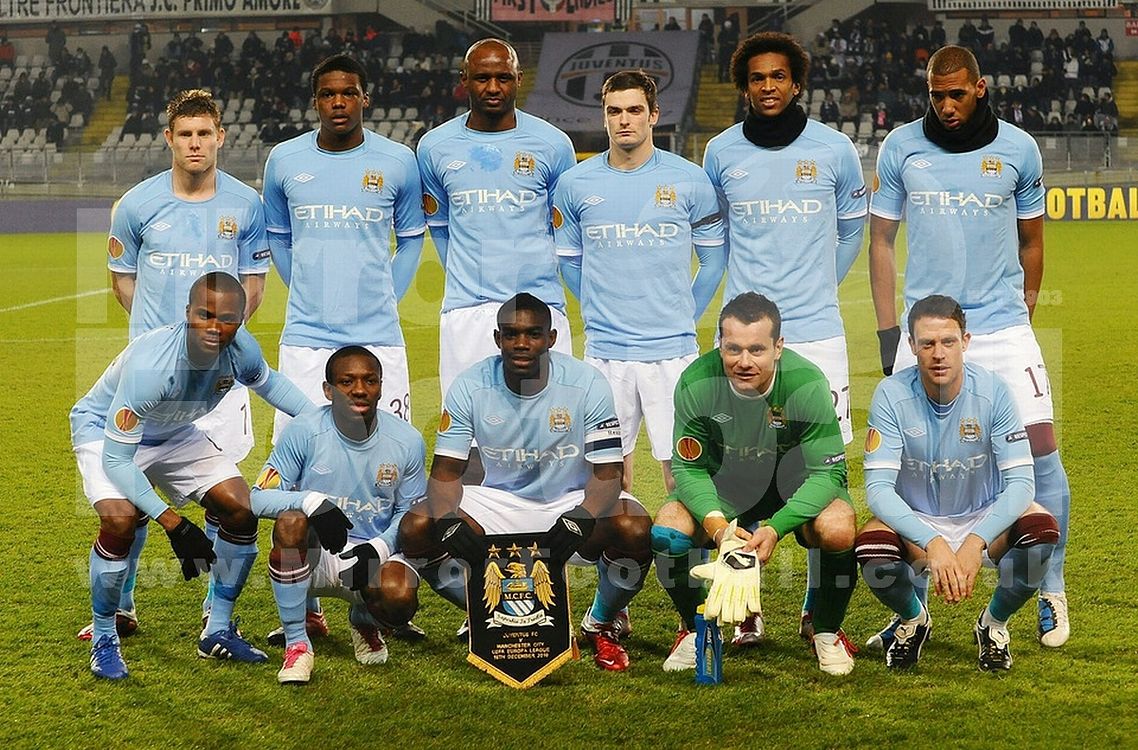Manchester City 2010.jpg